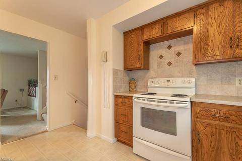 5357 Oakridge Dr, Willoughby, OH 44094 photo 14