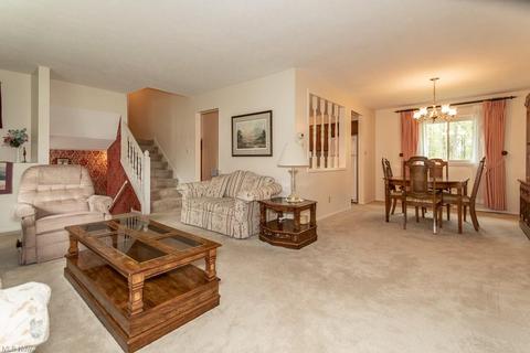 5357 Oakridge Dr, Willoughby, OH 44094 photo 6