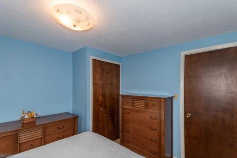 5357 Oakridge Dr, Willoughby, OH 44094 photo 20