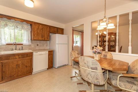 5357 Oakridge Dr, Willoughby, OH 44094 photo 12