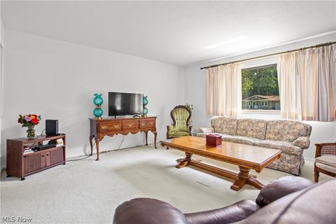628 Augdon Dr, Elyria, OH 44035 photo 3