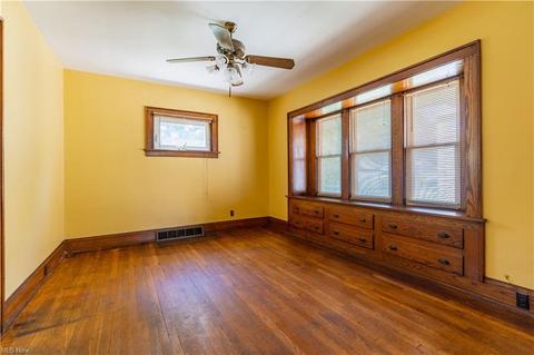116 E Mapledale Ave, Akron, OH 44301 photo 9