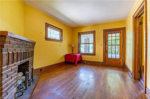 116 E Mapledale Ave, Akron, OH 44301 photo 14