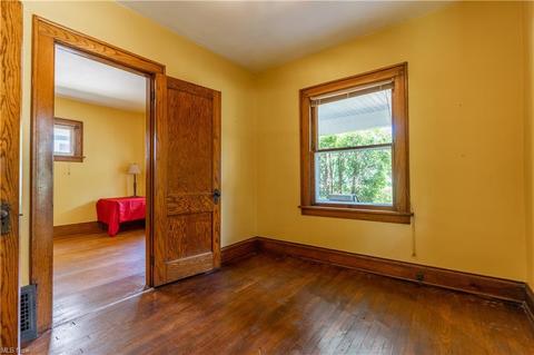 116 E Mapledale Ave, Akron, OH 44301 photo 13