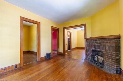 116 E Mapledale Ave, Akron, OH 44301 photo 11