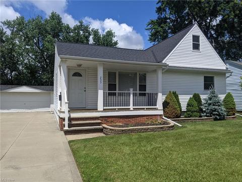 233 John St, Bedford, OH 44146 photo 1