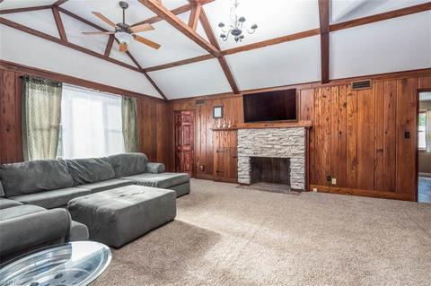 4802 W Ridgewood Dr, Parma, OH 44134 photo 11