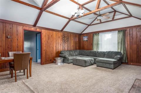4802 W Ridgewood Dr, Parma, OH 44134 photo 10