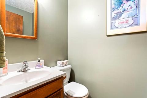 507 Kansas Ave, Elyria, OH 44035 photo 20