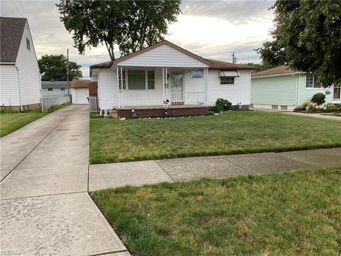 6434 Ledgebrook Dr, Brook Park, OH 44142 photo 1