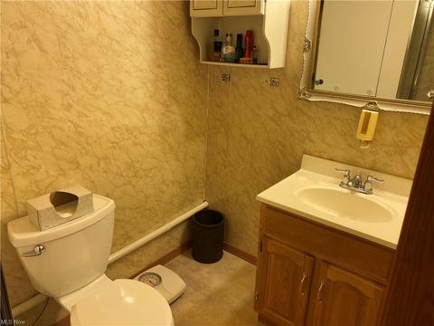 6434 Ledgebrook Dr, Brook Park, OH 44142 photo 17