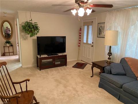 6434 Ledgebrook Dr, Brook Park, OH 44142 photo 8