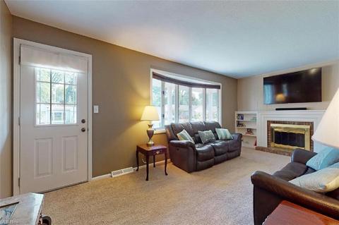 261 Colgate Ave, Elyria, OH 44035 photo 4