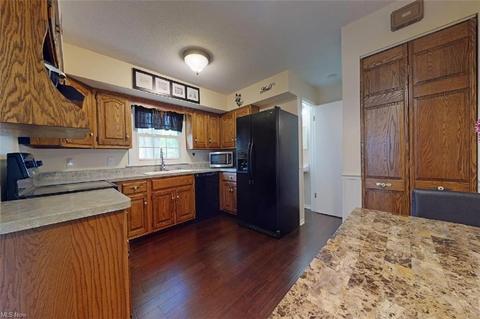 261 Colgate Ave, Elyria, OH 44035 photo 7