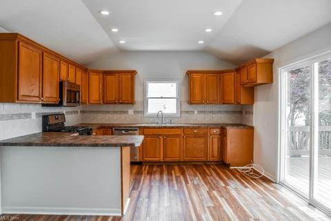 416 Valleyview Ave NW, Canton, OH 44708 photo 4