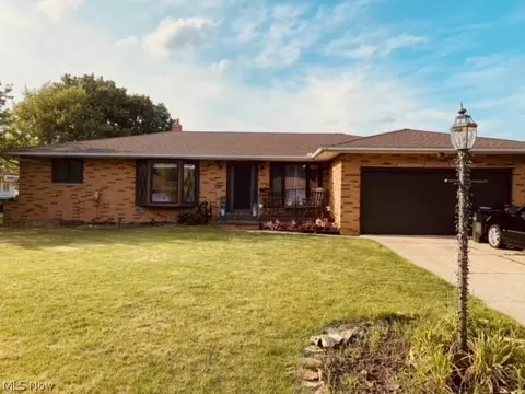 7282 Barton Hill Dr, Parma, OH 44129 photo 1