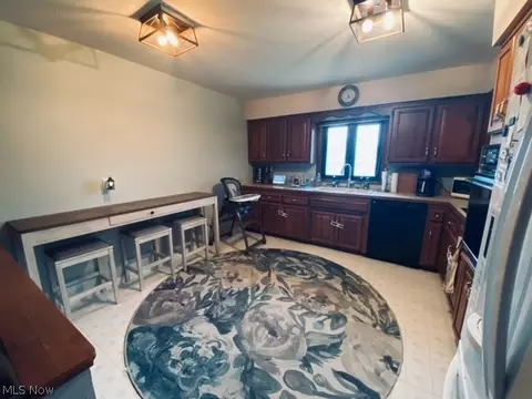 7282 Barton Hill Dr, Parma, OH 44129 photo 18