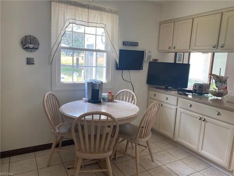 2818 Hedrick Ln, Ashtabula, OH 44004 photo 8