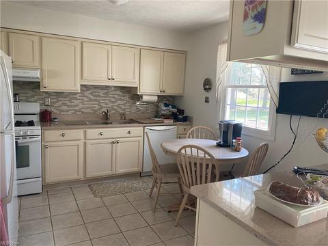 2818 Hedrick Ln, Ashtabula, OH 44004 photo 9