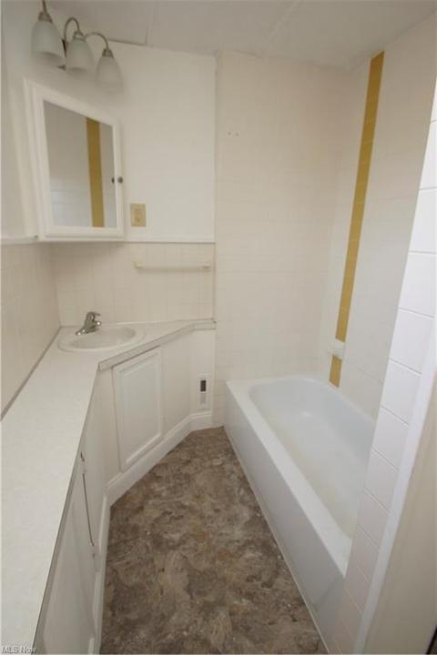557 Ohio St, Elyria, OH 44035 photo 11