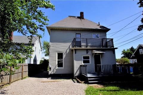 557 Ohio St, Elyria, OH 44035 photo 2