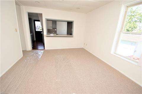 557 Ohio St, Elyria, OH 44035 photo 10