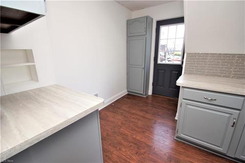 557 Ohio St, Elyria, OH 44035 photo 5