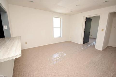 557 Ohio St, Elyria, OH 44035 photo 6