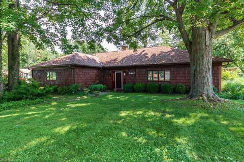 9440 Headlands Rd, Mentor, OH 44060 photo 3
