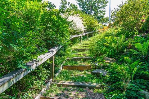 9440 Headlands Rd, Mentor, OH 44060 photo 5