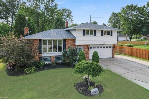 7107 E Jefferson Dr, Mentor, OH 44060 photo 1