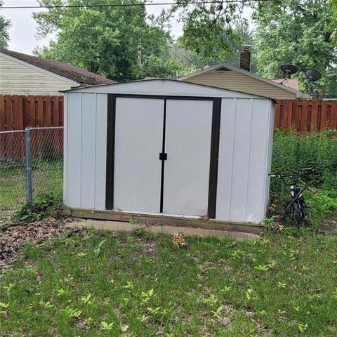 627 Cornell Ave, Elyria, OH 44035 photo 10