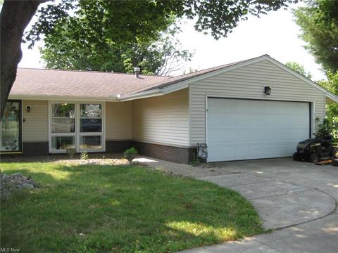 1114 Gulf Rd, Elyria, OH 44035 photo 1