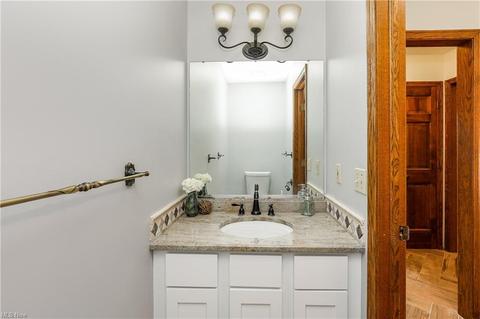6874 Fenwick Ave NE, Canton, OH 44721 photo 15