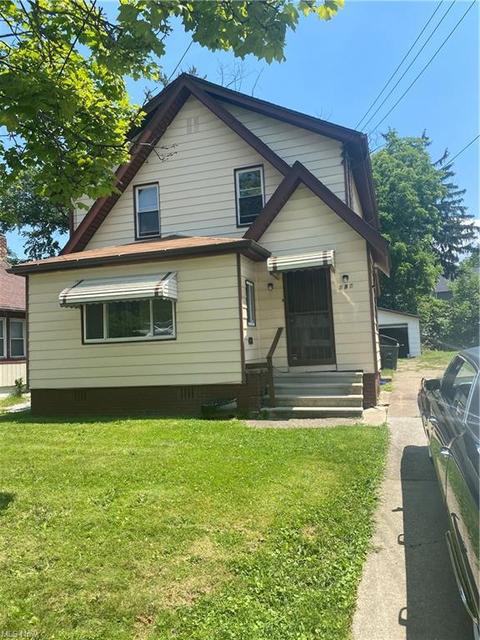989 Peerless Ave, Akron, OH 44320 photo 1