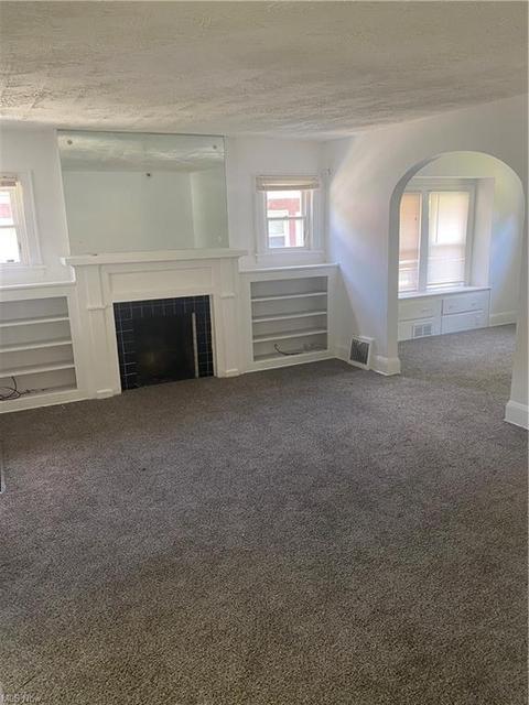 989 Peerless Ave, Akron, OH 44320 photo 8