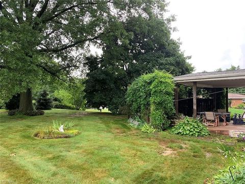7175 Rolling Ridge Rd NE, Canton, OH 44721 photo 2