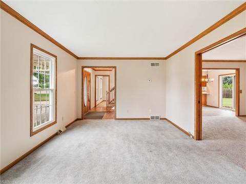 6504 Lynleigh Cir NW, Canton, OH 44708 photo 4