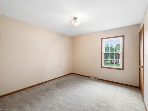 6504 Lynleigh Cir NW, Canton, OH 44708 photo 22