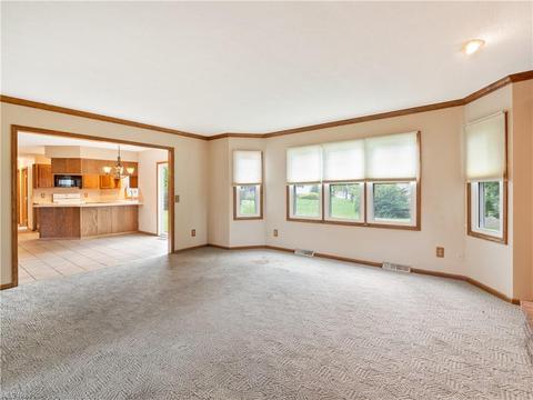 6504 Lynleigh Cir NW, Canton, OH 44708 photo 5