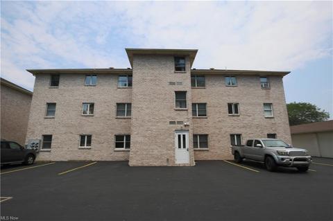 7398 Eisenhower Dr #2, Boardman, OH 44512 photo 2