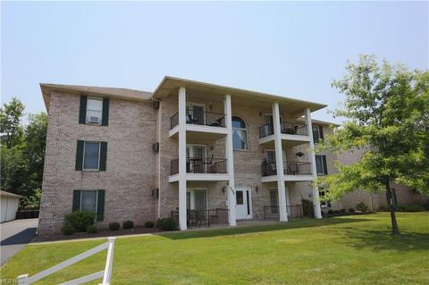 7398 Eisenhower Dr #2, Boardman, OH 44512 photo 1