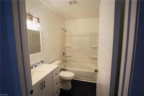 7398 Eisenhower Dr #2, Boardman, OH 44512 photo 8