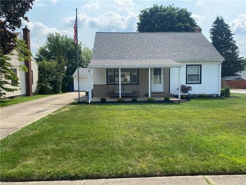 876 5th St, Struthers, OH 44471 photo 1