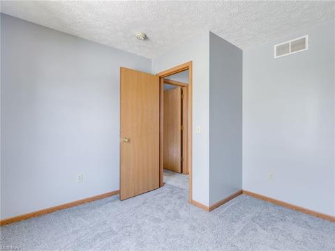 988 Nevin St, Akron, OH 44310 photo 15