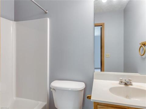 988 Nevin St, Akron, OH 44310 photo 14