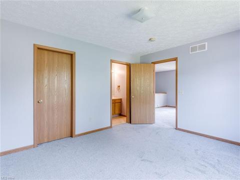 988 Nevin St, Akron, OH 44310 photo 11