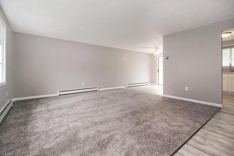 618 State St, Elyria, OH 44035 photo 3