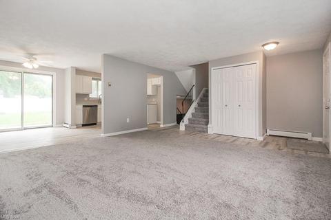 618 State St, Elyria, OH 44035 photo 5