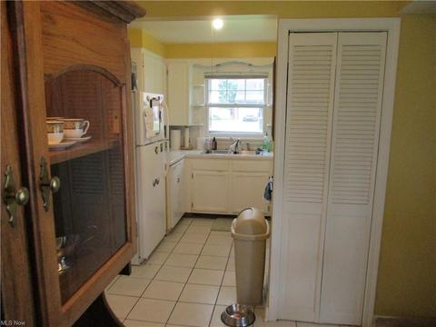 136 Homestead Dr, Boardman, OH 44512 photo 7
